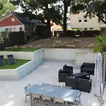 Agreable, Jardin, Toute Equipee, Proche Du Marche, A 300m Nyaraló
