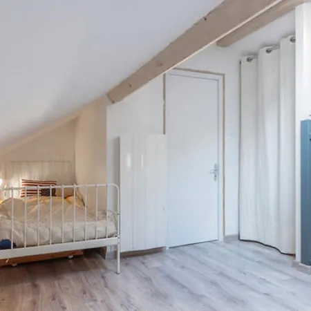 Agreable, Jardin, Toute Equipee, Proche Du Marche, A 300m Ferienhaus