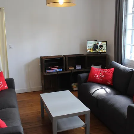 Ferienhaus Agreable, Jardin, Toute Equipee, Proche Du Marche, A 300m *