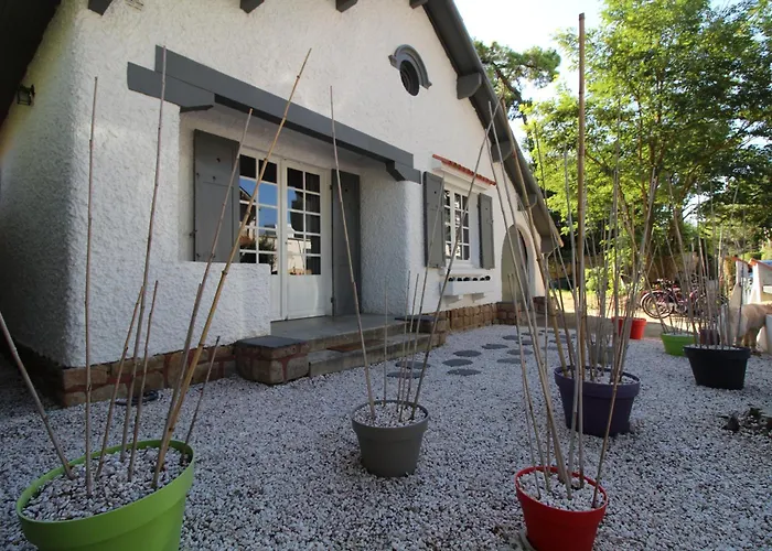 Agreable, Jardin, Toute Equipee, Proche Du Marche, A 300m