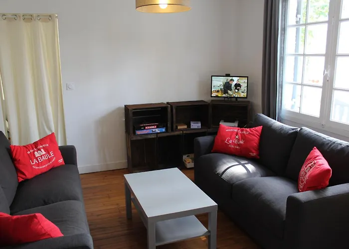 Holiday home Agreable, Jardin, Toute Equipee, Proche Du Marche, A 300m *