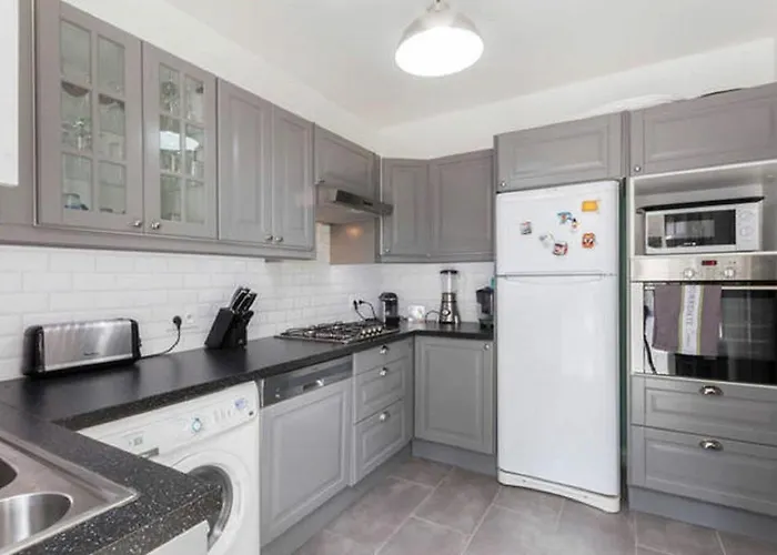 Holiday home Agreable, Jardin, Toute Equipee, Proche Du Marche, A 300m La Baule-Escoublac